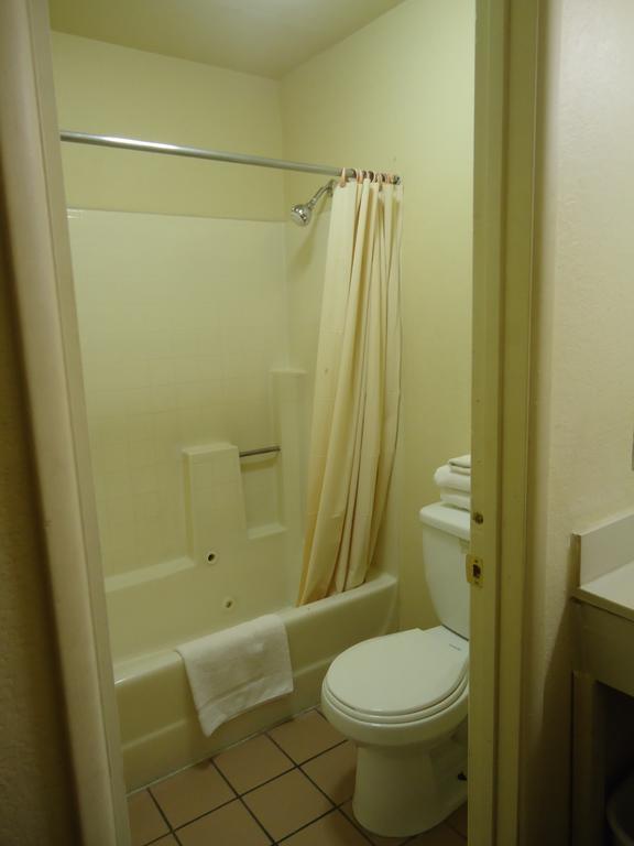 Economy Inn 维克多维尔 客房 照片
